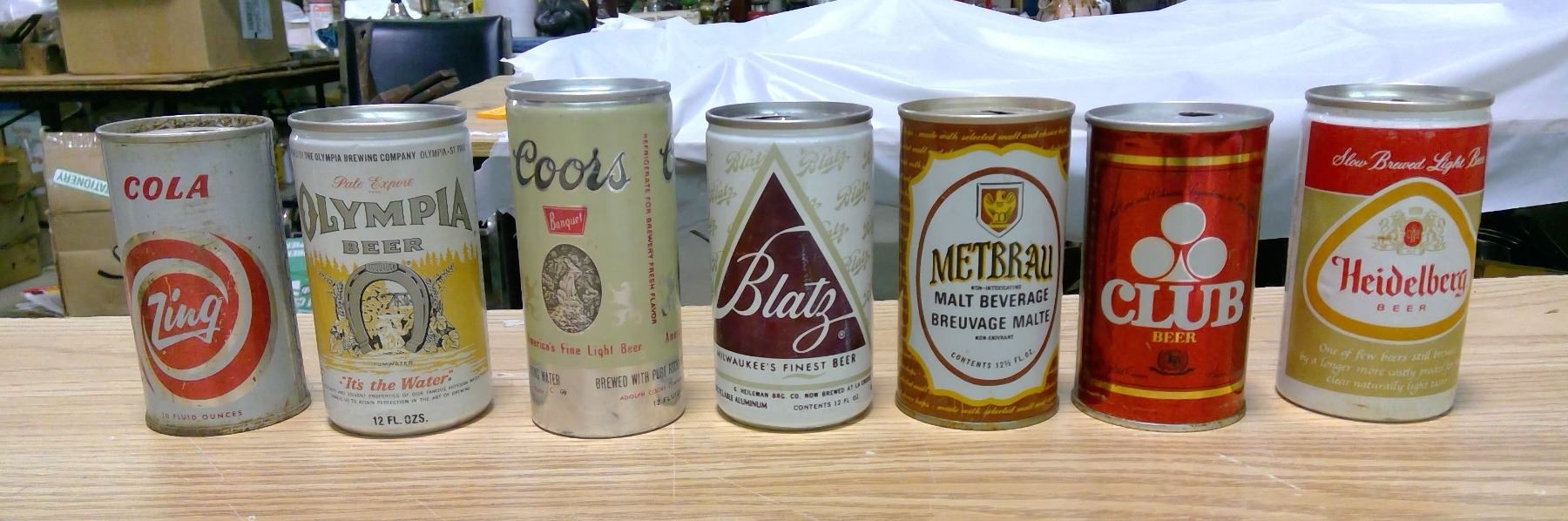 7 vintage beer cans Schmalz Auctions