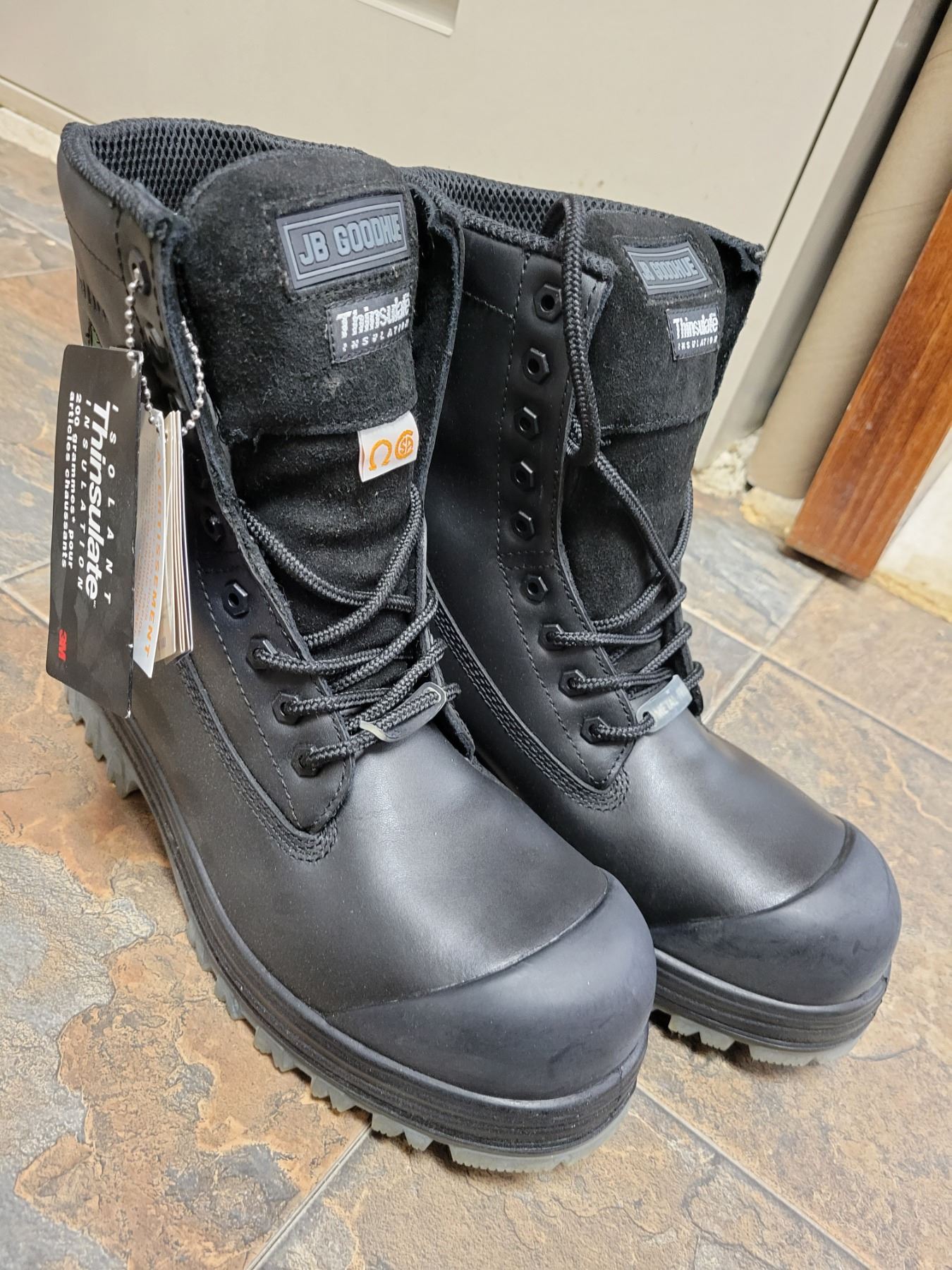 NEW pair of JB GOODHUE Thinsulate work boots CSA approved mens size 10