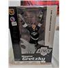 Image 1 : Macfarlane Gretzky 12" figure