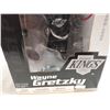Image 2 : Macfarlane Gretzky 12" figure