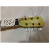 Image 4 : Older yellow guitar