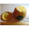 Image 3 : VINTAGE HULL POTTERY APPLE SHAPED FAT JAR