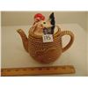 Image 1 : VINTAGE CHICKEN NEST TEA POT