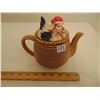 Image 2 : VINTAGE CHICKEN NEST TEA POT