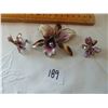 Image 1 : 1950’S CALA LILY BROOCH & SCREW BACK EAR RING SET UNMARKED