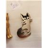 Image 3 : 210.  Sterling silver cat and a gold tone cat (2)