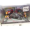 Image 3 : Schuco diorama garage 1:43 scale, black porsche car