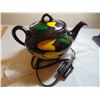 Image 2 : 528 ROYAL CANADIAN ART POTTERY HAMILTON ONTAIO ELECTRIC VINTAGE TEA POT