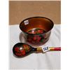 Image 1 : Wooden Russian bowl with spoon