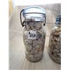 Image 2 : Jars of mother-of-pearl buttons (2)