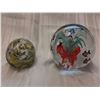Image 4 : Glass paperweights (2)