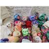 Image 3 : 20 beanie babies with tags