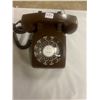 Image 1 : Rotary telephone - brown