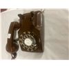 Image 3 : Rotary telephone - brown