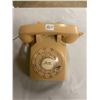 Image 1 : Rotary telephone - Beige