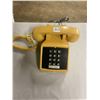 Image 1 : Push button telephone - gold