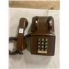 Image 2 : Push button telephone - brown