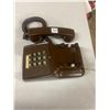 Image 3 : Push button telephone - brown