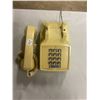 Image 2 : Push button telephone - ivory