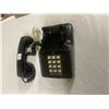 Image 3 : Push button telephone - black