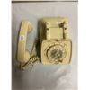 Image 2 : Rotary telephone - ivory