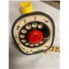 Image 2 : Art deco rotary phone - yellow