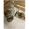 Image 2 : 2 barn lanterns - no glass & 2 country items