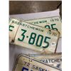 Image 2 : Pair of 1970-1972 Saskatchewan license plates