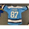 Image 1 : NO RESERVE AUTOGRAPHED SIDNEY CROSBY PITTSBURGH PENGUINS HOCKEY JERSEY
