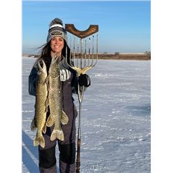 North Dakota Pike Spearing Adventur