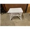 Image 1 : Wicker side table