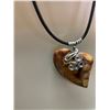 Image 2 : Chrysanthemum Coral Fossil Pendant Necklace