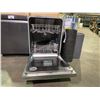 Image 2 : SAMSUNG STAINLESS STEEL DISHWASHER MODEL DW80M2020US