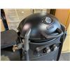 Image 2 : *BOXED* BROILCHEF DUKE 200 PROPANE 2-BURNER GRILL