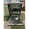 Image 2 : SAMSUNG BLACK STAINLESS DISHWASHER MODEL DW80R9950UG