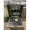 Image 2 : SAMSUNG STAINLESS DISHWASHER MODEL DW80R9950UG