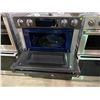 Image 2 : BLACK STAINLESS SAMSUNG 30" MICROWAVE COMBINATION WALL OVEN WITH FLEX DUO