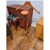 Image 5 : Chairs, Sewing Cabinet and more Cat C