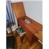 Image 7 : Chairs, Sewing Cabinet and more Cat C