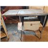 Image 1 : 2 Metal Cabinets