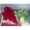 Image 2 : Lot of Xmas Crackers and Bows
