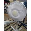 Image 2 : 2 Standing Fans