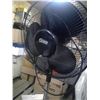 Image 3 : 2 Standing Fans