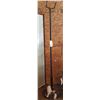 Image 1 : Shop Light Stand & Base 84"