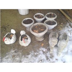 Lot 9 Various Size Flower Pots