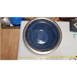 Enamelware Bowl & Large Metal Bowl