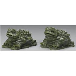 PAIR OF CHINESE CARVED JADE/HARDSTONE TOADS