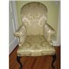 Image 1 : QUEEN ANNE STYLE UPHOLSTERED ARMCHAIR #1467290