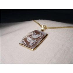 Estate 18K YG Gold Carved Cameo Floral Pendant #1483471
