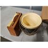 Image 2 : MID CENTURY ICE BUCKET, VINTAGE RADIO AND ESTATE GOODS